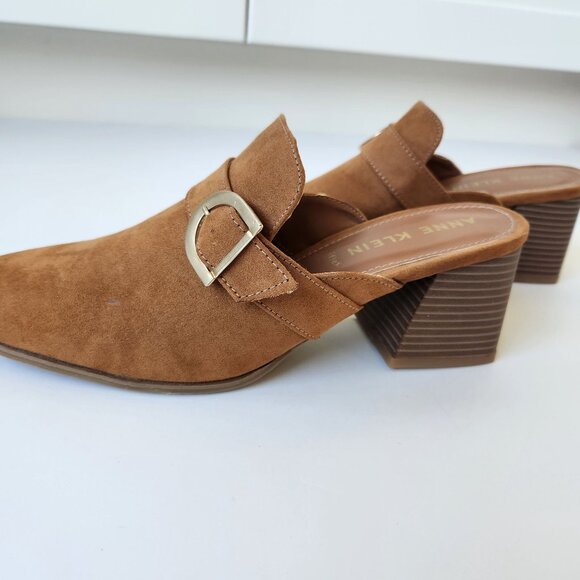 Anne Klein Brown Block Heel Mules Faux Suede Buckle Slip On Business Casual 10 - Picture 9 of 14